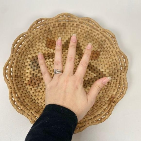 Woven Shallow Basket/Tray - Picture 5 of 9